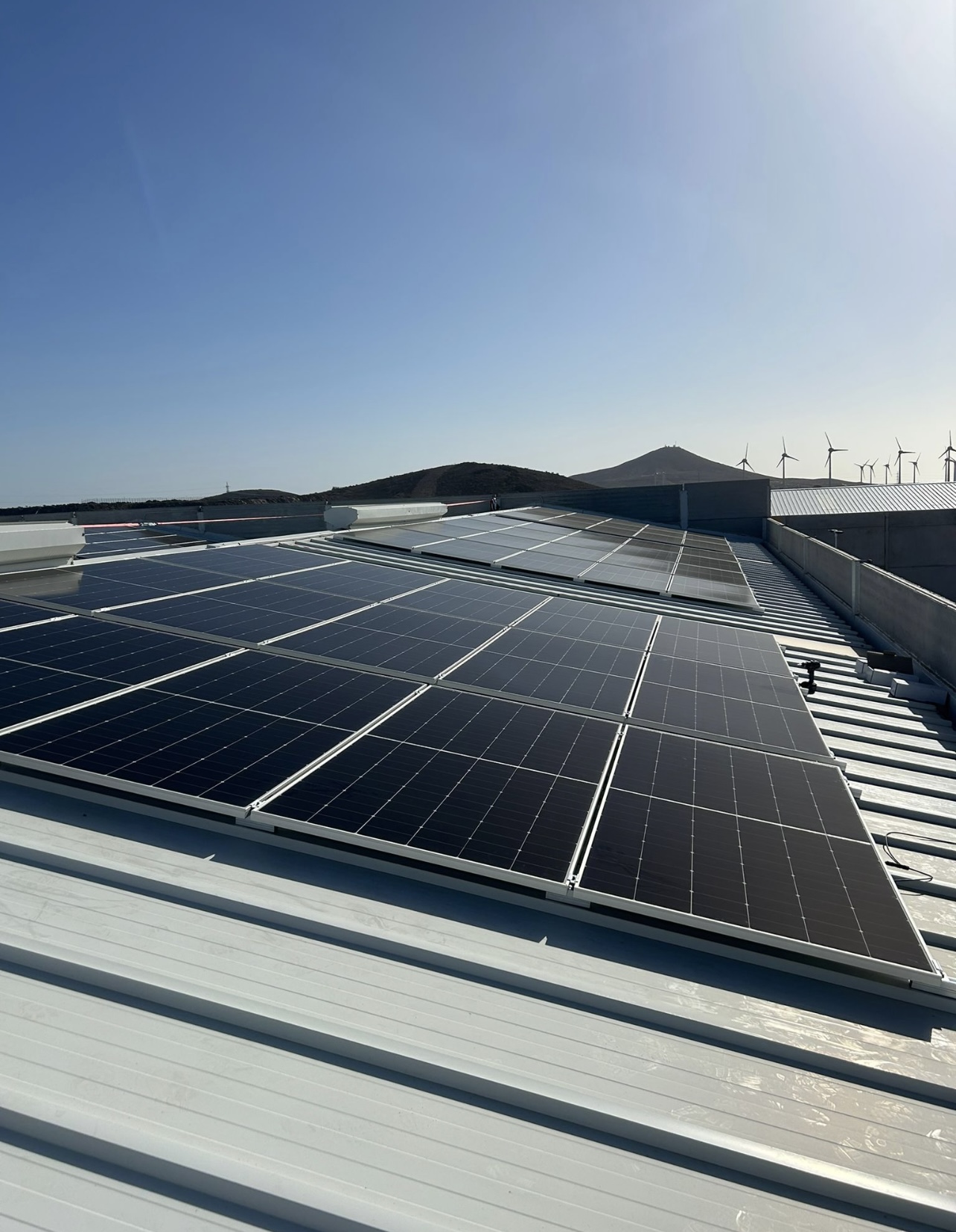 galeria Autoconsumo Industrial de 50kWp para Esa Obra Extra en Arinaga